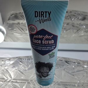 Dirty Works Pore-Fect Face Scrub 125ml New Full Size